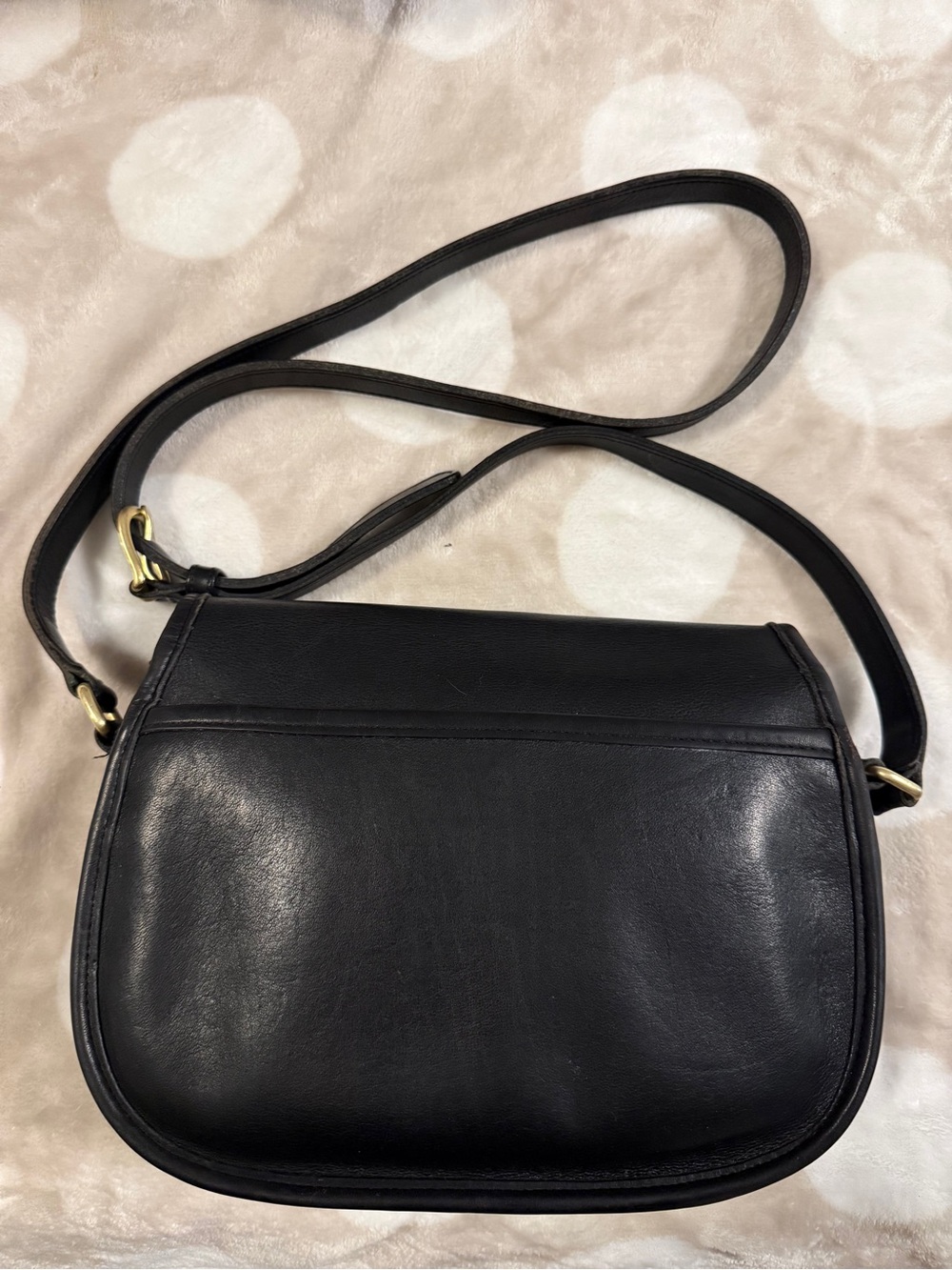 Vintage Coach Prairie Bag, Classic Black Leather Crossbody Bag with Turn-Lock - Picture 3 of 10